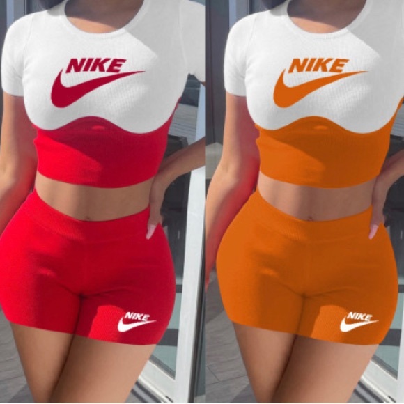 Clothes - Picture 7 of 15